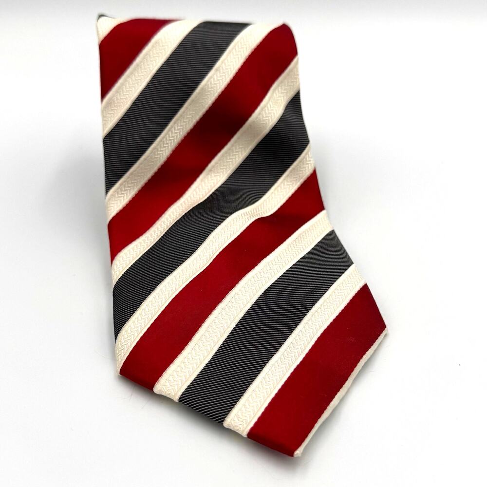 Donald J. Trump Signature Collection Necktie Retired USED